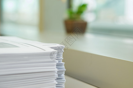 超载办公室讲稿大学商业打印教育讲义收据文档报告白色桌子背景