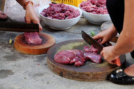 食品安全大于天越南语女人的手高清图片