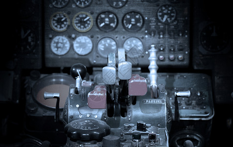中央控制台和飞机的油门电子飞行员引擎方式控制板速度地点测量运输展示力量高清图片素材