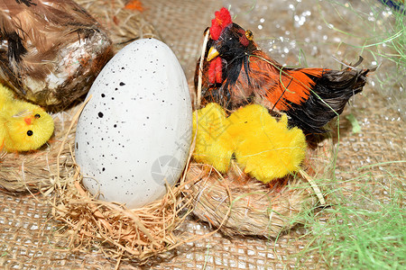 鸡蛋装饰在篮子里季节性插图食物动物小鸡黄色丝带假期玩具庆典背景图片