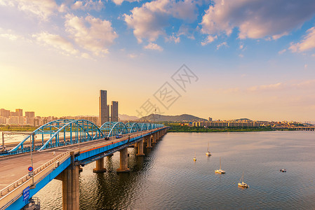 首尔市南韩东杰克大桥和汉河日落场景天际车站城市景观旅行地标交通铜雀背景图片