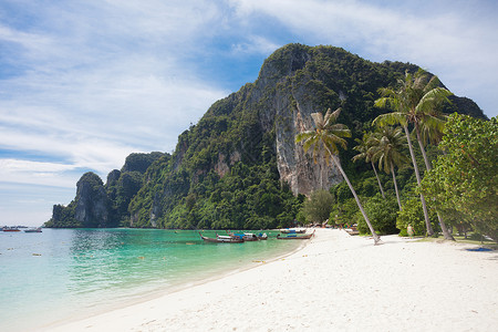 許願泰国 - 在海滩休息 - 甲米背景