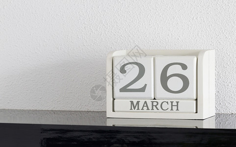 3月26日和1月目前白区块日历日期死亡白色历史会议假期黑色节日反射框架派对背景图片