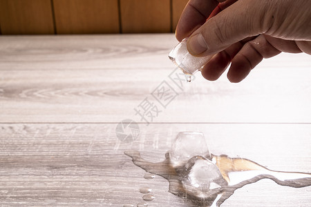 水晶滴胶冰的立方体饮料冻结冷却器艺术冷藏女性液体草图食物插图背景