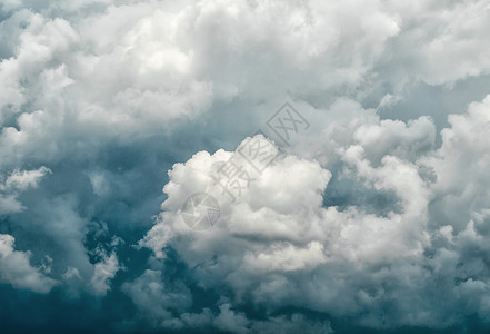 暴风雨的天空模式与云背景图案云纹天气蓝色风暴雷雨雷暴背景图片