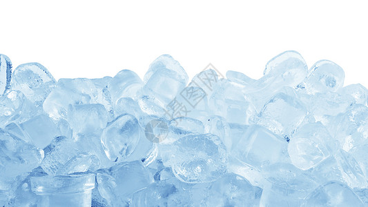 蓝色冰焰冰立方体宏观液体融化白色正方形冷藏气泡玻璃蓝色冰箱背景