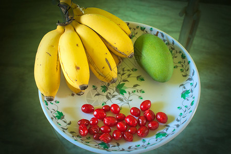 香蕉芒果和樱桃对健康有好处吃高清图片素材