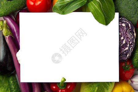 蔬菜边框一张空白的纸躺在一个蔬菜布局上 里面有不同种类的蔬菜 小样 五颜六色的新鲜蔬菜食物背景边框 家庭厨房 素食市场乡村烹饪水果运动植背景