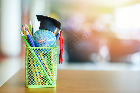地球全球毕业帽子模型全球教育研究模拟课程(Conc)画高清图片素材