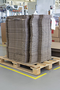 精益生产素材工厂中的纸板包装材料;背景