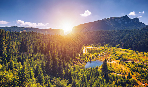 博尔波西布奇喀尔巴阡山脉的美丽景观环境远足爬坡旅游风景全景小路树木高山顶峰目的地高清图片素材