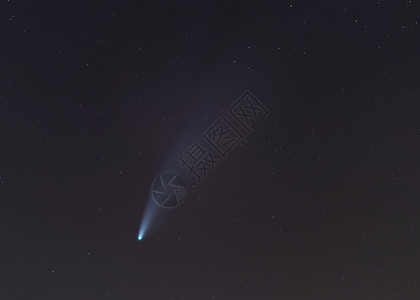 彗星在夜空中变成新人背景图片