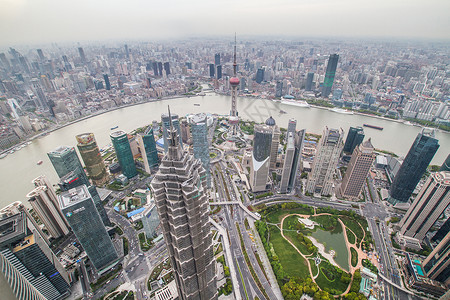 中国上海 最高视野城市阴霾街道中心摩天大楼电视房子世界金融背景图片