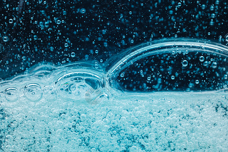 抽象液体肥皂泡泡蓝色背景淋浴温泉方法冲洗民众洗澡凝胶漂浮空气泡沫背景图片