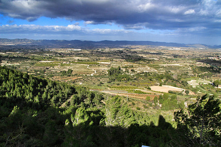 巴伦西亚阿尔巴伊达山谷全景风景环境季节土地场地天空公园草地生态阳光背景