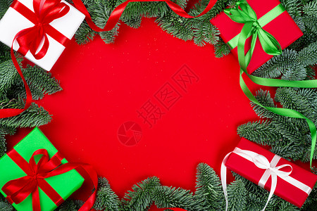 卡通圣诞树枝圣诞礼物和fir 树枝礼物盒子季节丝带横幅嘲笑枝条木头边界展示背景
