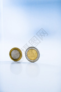欧元硬币 欧洲联盟货币议会银行现金投资生长储蓄订金财富假期金融富有的高清图片素材