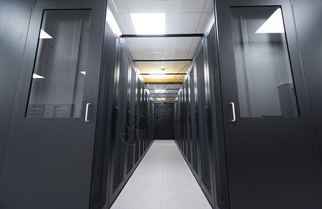 现代服务器机房中心房间加工硬件数据中心电讯电缆贮存商业互联网图片