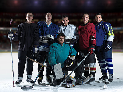 轮滑冰球冰冰冰球运动员队溜冰场运动球员冰球团体游戏世界竞技场头盔友谊背景