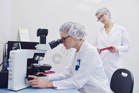 在实验室工作的科学家诊所医院女孩保健化学技术员卫生药品团体工人学生高清图片素材