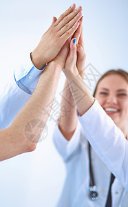 医生和护士在医疗团队中搭配双手圆圈护理医师药品工作室脖子成年人精神朋友们女性联盟高清图片素材