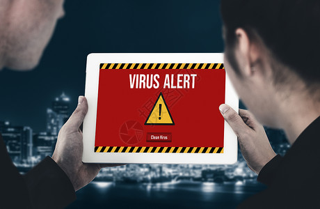 勒索病毒计算机屏幕上的病毒警报警报 检测到网络威胁的变异男人颅骨办公室防火墙小样职场监视器电脑电子邮件药片背景