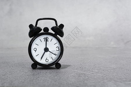 闹钟icon黑色闹钟被隔离 时间定在7点 期限计划背景