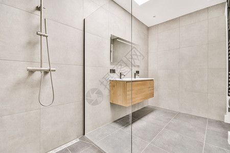 浴室 淋浴和洗手间角落瓷砖浴缸脸盆风格地面镜子毛巾装饰设备图片