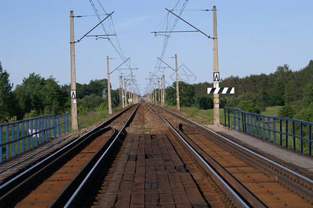双轨铁路背景图片