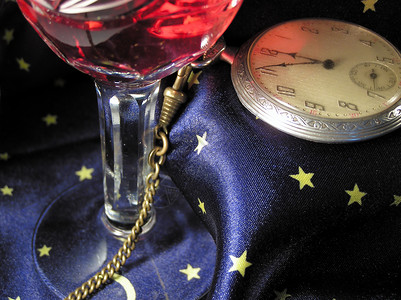 新年快乐 午夜 玻璃 酒精 仪式 假期背景图片