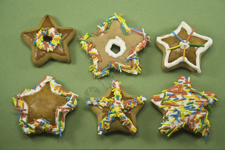圣诞明星饼干 诱惑 季节 面包 星星 甜点背景图片