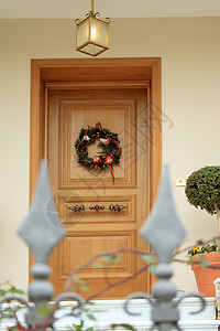 带着圣诞怒吼的门背景图片
