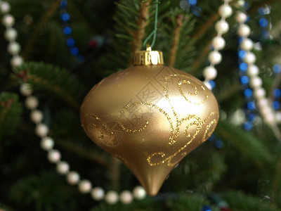 金装饰金 庆典 树 玻璃 球 红色的 闪亮的背景图片