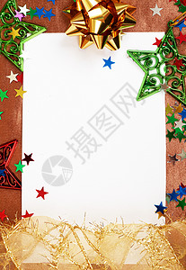 带装饰品的圣诞白卡 十二月 假期 欧根纱 框架 新年 弓背景图片