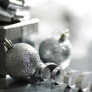 银色圣诞卡 季节 传统 十二月 装饰品 喜悦 快乐的 玻璃背景图片