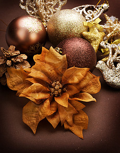 圣诞装饰品 文艺风格 黄色的 花 礼物 问候语背景图片