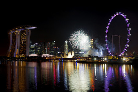 新加坡烟花 旅游 天空 商业 地标 念日 建筑 新年背景图片
