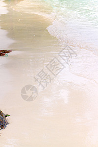 海滩上的波浪 水 透明的 液体 热的 反射 放松背景图片