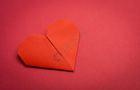折纸心脏 浪漫 情人节 浪漫的 情感 红色的 卡片 快乐的 简单的背景图片