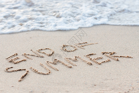 海滩上夏季末的文字文本背景图片