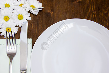 餐具和盘子 鲜花紧贴吃高清图片素材