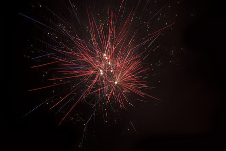 新年烟花 派对 火 庆典 红色的 天空背景图片