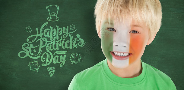 拿着旗帜男孩可爱的爱尔兰男孩的综合形象 男生 快乐 庆典 微笑背景