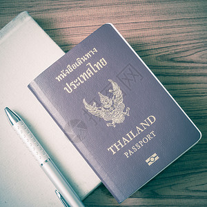 泰籍护照 国家 芯片 硬币 教科书 身份 安全 旅游移民高清图片素材