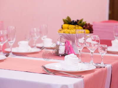 丧偶式婚姻晚餐婚宴桌式 奢华 红酒杯 庆祝 浪漫 桌子 菜单 浪漫的背景