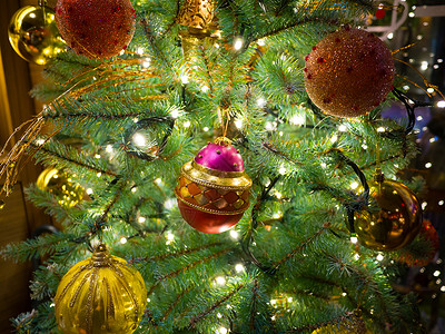 圣诞节球 红色的 冬天 情绪 室内的 假期 环境光 选择性焦点背景图片