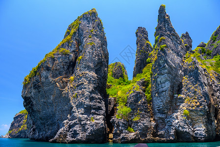 海中岩石悬崖 高勇岛 菲菲 安达曼海 K 旅游 云高清图片