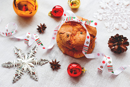 新年雪花饼干圣诞节和新年背景 包括装饰品 饼干 松果和雪花 冬天 甜点背景