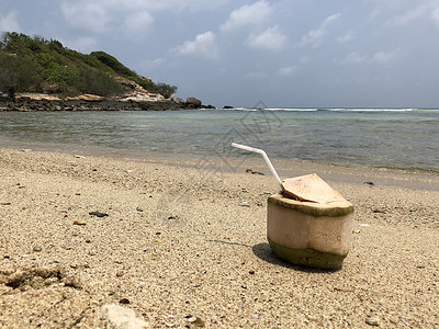 海滩上的椰子 澳侨那诺 海滨度假村 泰国 假期 放松 沙滩椅背景图片