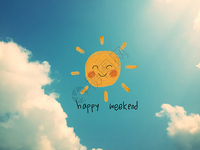周末快乐可爱的阳光微笑 在蓝色天空和云彩上画出彩色纸笔背景图片